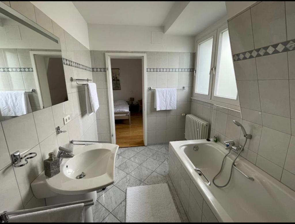Luxury Rooftop Loft With River View 10Min To City Apartment Dusseldorf Luaran gambar