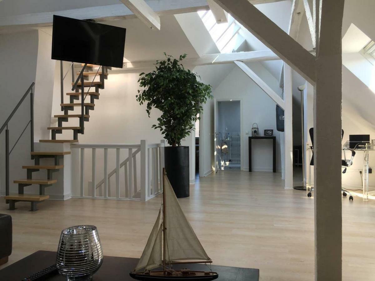 Luxury Rooftop Loft With River View 10Min To City Apartment Dusseldorf Luaran gambar