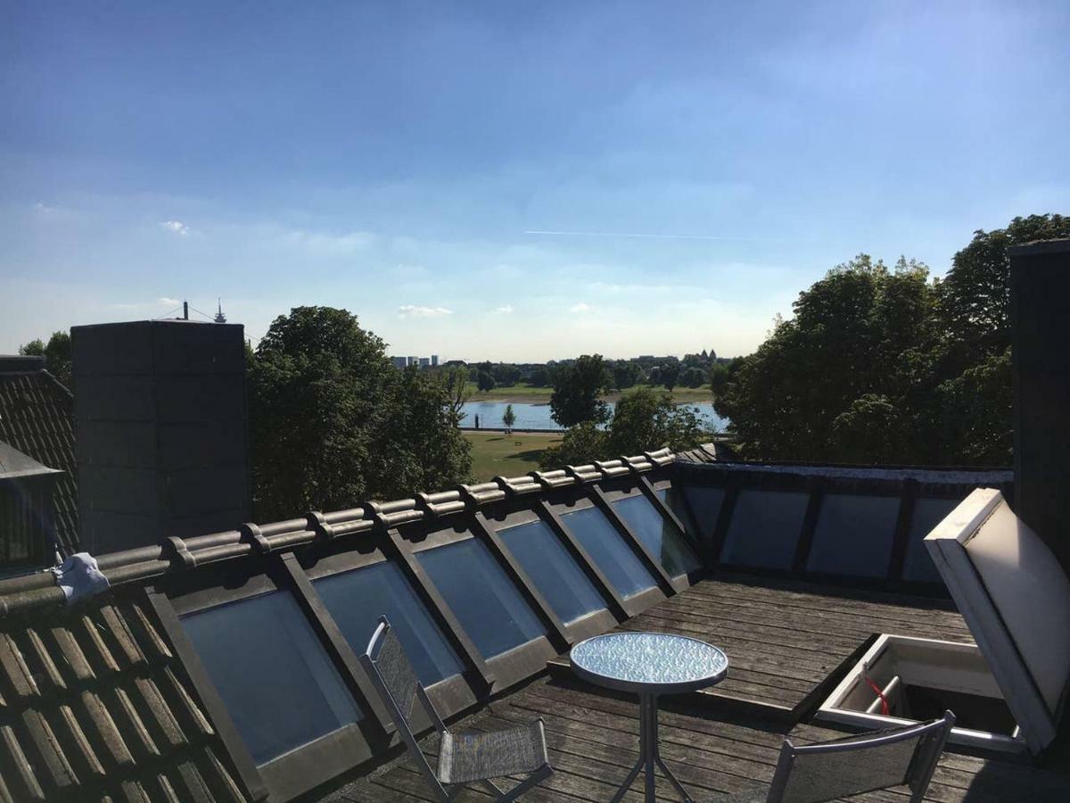 Luxury Rooftop Loft With River View 10Min To City Apartment Dusseldorf Luaran gambar